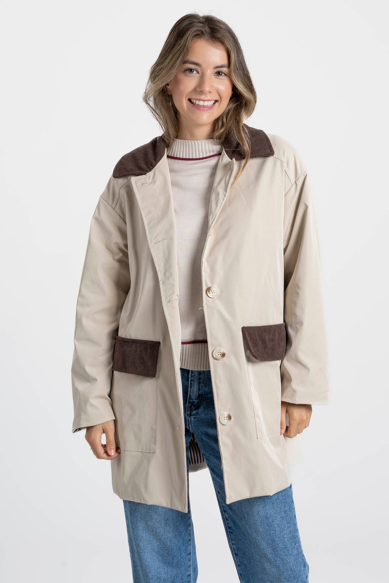 Chaqueta bicolor beige