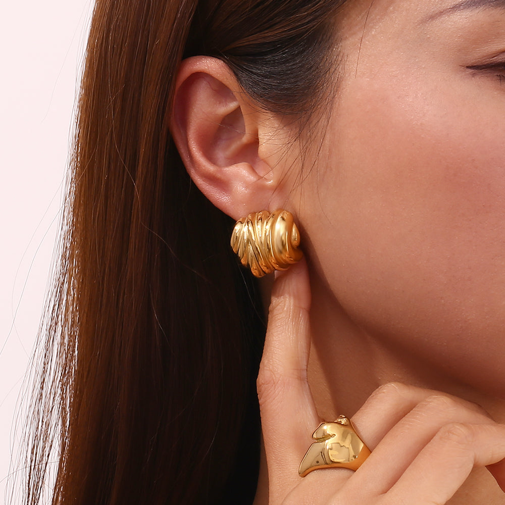 Pendientes entrelazados